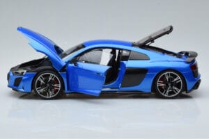 Audi R8 Performance Синьо Kengfai 1:18 VAKF-0355 Метал — снимка 4 от 10