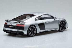 Audi R8 Performance Сребрист Kengfai 1:18 VAKF-0354 Метал — снимка 3 от 10
