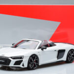 Audi R8 Spyder Performance Бял Kengfai 1:18 - image 11 of 11