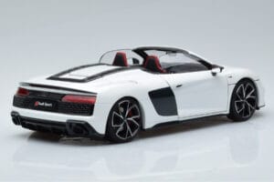 Audi R8 Spyder Performance Бял Kengfai 1:18 VAKF-0351 Метал — снимка 3 от 11