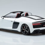 Audi R8 Spyder Performance Бял Kengfai 1:18 - image 8 of 11