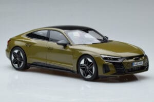 Audi RS E-Tron GT Маслиненозелен Norev 1:18 188380 Метал — снимка 4 от 6