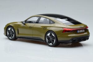 Audi RS E-Tron GT Маслиненозелен Norev 1:18 188380 Метал — снимка 5 от 6