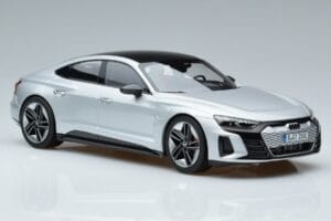 Audi RS e-tron GT Сребрист Norev 1:18 188381 Метал — снимка 4 от 6