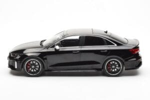 Audi RS3 8Y Седан Черен MCG 1:18 MCG18450 Метал — снимка 3 от 6
