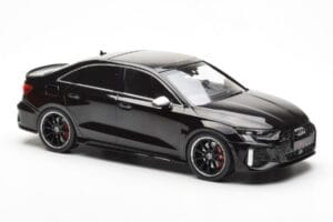 Audi RS3 8Y Седан Черен MCG 1:18 MCG18450 Метал — снимка 4 от 6