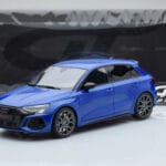 Audi RS3 8Y Sportback Performance Edition Nagaro Син GT Spirit 1:18 - image 5 of 5