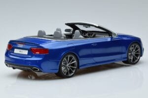 Audi RS5 B8 Кабриолет Синьо GT Spirit 1:18 ZM053 Смола — снимка 2 от 6