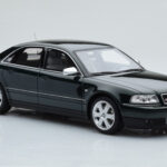 Audi S8 D2 Зелен Otto 1:18 - image 4 of 6