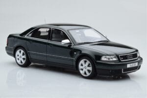 Audi S8 D2 Зелен Otto 1:18 OT916 Смола — снимка 4 от 6