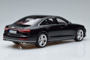 Audi S8 D5 Mythos Черен Asia Edition GT Spirit 1:18 CLDC019 Смола — снимка 2 от 6