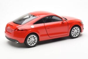 Audi TT 8J Червен Металик Minichamps 1:18 100015021 Метал — снимка 3 от 8