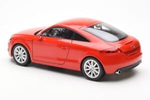 Audi TT 8J Червен Металик Minichamps 1:18 100015021 Метал — снимка 7 от 8