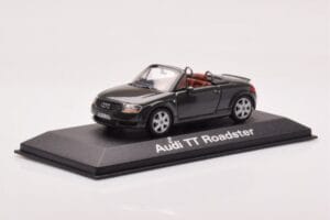 Audi TT 8N Roadster Сив Minichamps 1:43 430017235 Метал — снимка 2 от 4