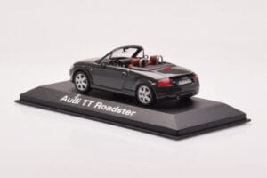 Audi TT 8N Roadster Сив Minichamps 1:43 430017235 Метал — снимка 3 от 4