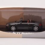 Audi TT 8N Roadster Сив Minichamps 1:43 - image 4 of 4