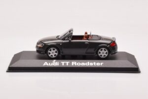 Audi TT 8N Roadster Сив Minichamps 1:43