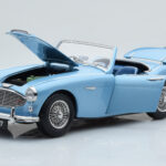 Austin-Healey 3000 Mk1 BN7 Син Kyosho 1:18 - image 2 of 8