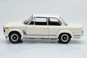 BMW 2002 Turbo Бял Kyosho 1:18 08544W Метал — снимка 5 от 8