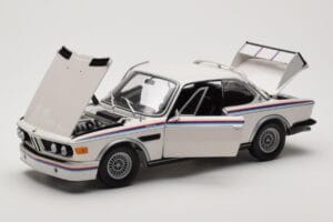 BMW 3.0 CSL E9 Бял Heritage Edition Minichamps 1:18 80432411550 Метал — снимка 2 от 8