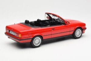 BMW 318i E30 Кабриолет Червен Norev 1:18 183210 Метал — снимка 2 от 6
