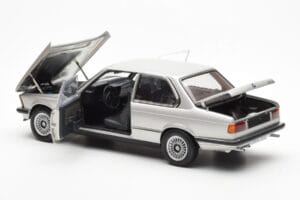BMW 323i E21 Aspen Сребърен AUTOart 1:18 80430433552 Метал — снимка 5 от 8