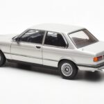 BMW 323i E21 Aspen Сребърен AUTOart 1:18 - image 7 of 8