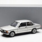 BMW 323i E21 Aspen Сребърен AUTOart 1:18 - image 8 of 8
