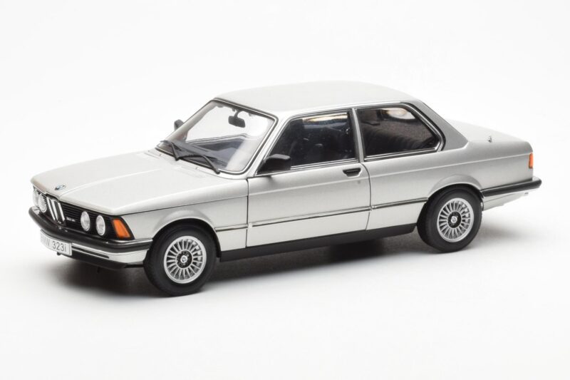 BMW 323i E21 Aspen Сребърен AUTOart 1:18