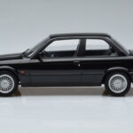 BMW 325i E30 Черно Norev 1:18 - image 3 of 6
