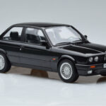 BMW 325i E30 Черно Norev 1:18 - image 4 of 6