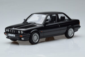 BMW 325i E30 Черно Norev 1:18
