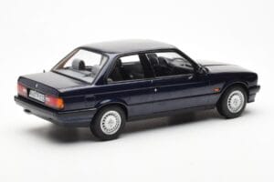 BMW 325i E30 Синьо Металик Norev 1:18 183201 Метал — снимка 2 от 6