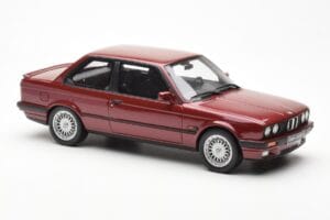 BMW 325i E30 Bordeaux Metallic Otto 1:18 OT102 Смола — снимка 4 от 6