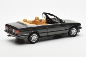 BMW 325i E30 Кабриолет Achat Зелен Otto 1:18 OT572 Смола — снимка 2 от 6