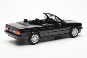 BMW 325i E30 Кабриолет Черно Металик Norev 1:18 183211 Метал — снимка 2 от 6