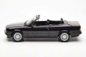 BMW 325i E30 Кабриолет Черно Металик Norev 1:18 183211 Метал — снимка 3 от 6