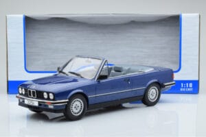BMW 325i E30 Кабриолет Син MCG 1:18 MCG18381 Метал — снимка 5 от 5