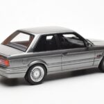 BMW 325i E30 Сив Metallic Otto 1:18 - image 2 of 6