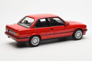 BMW 325i E30 Червен Norev 1:18 183202 Метал — снимка 2 от 6
