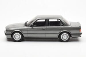 BMW 325i E30 Седан Dolphin Сив Otto 1:18 OT819 Смола — снимка 3 от 6