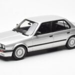 BMW 325i E30 Сребърен Otto 1:18