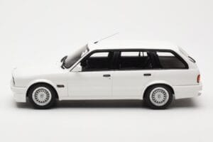 BMW 325i E30 Touring M Package Бял Otto 1:18 OT238 Смола — снимка 3 от 5