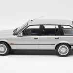 BMW 325i E30 Touring Сребрист Norev 1:18 - image 3 of 6