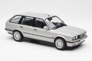 BMW 325i E30 Touring Сребрист Norev 1:18 183216 Метал — снимка 4 от 6