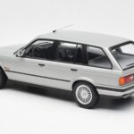 BMW 325i E30 Touring Сребрист Norev 1:18 - image 5 of 6