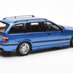 BMW 328i E36 Touring M Package Син Otto 1:18 - image 2 of 6