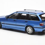 BMW 328i E36 Touring M Package Син Otto 1:18 - image 5 of 6