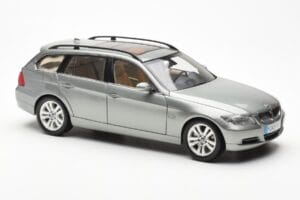 BMW 330i E91 Touring Сив Metallic Kyosho 1:18 80430394359 Метал — снимка 6 от 8
