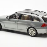 BMW 330i E91 Touring Сив Metallic Kyosho 1:18 - image 7 of 8